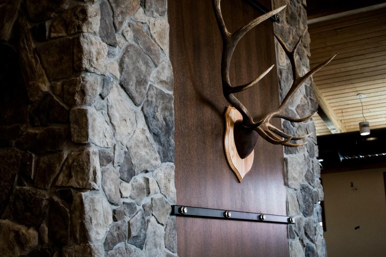 The Lodge At Mauston Экстерьер фото