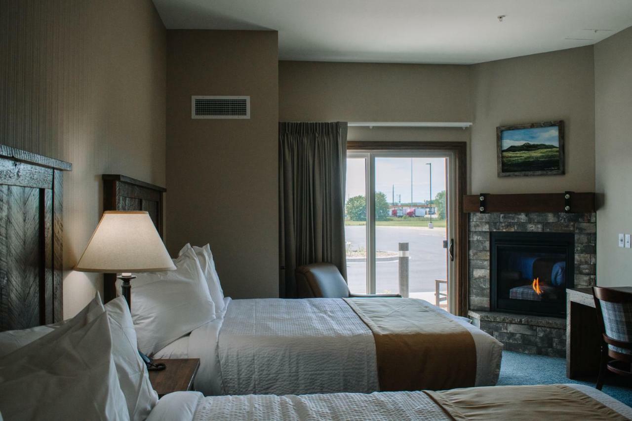 The Lodge At Mauston Экстерьер фото